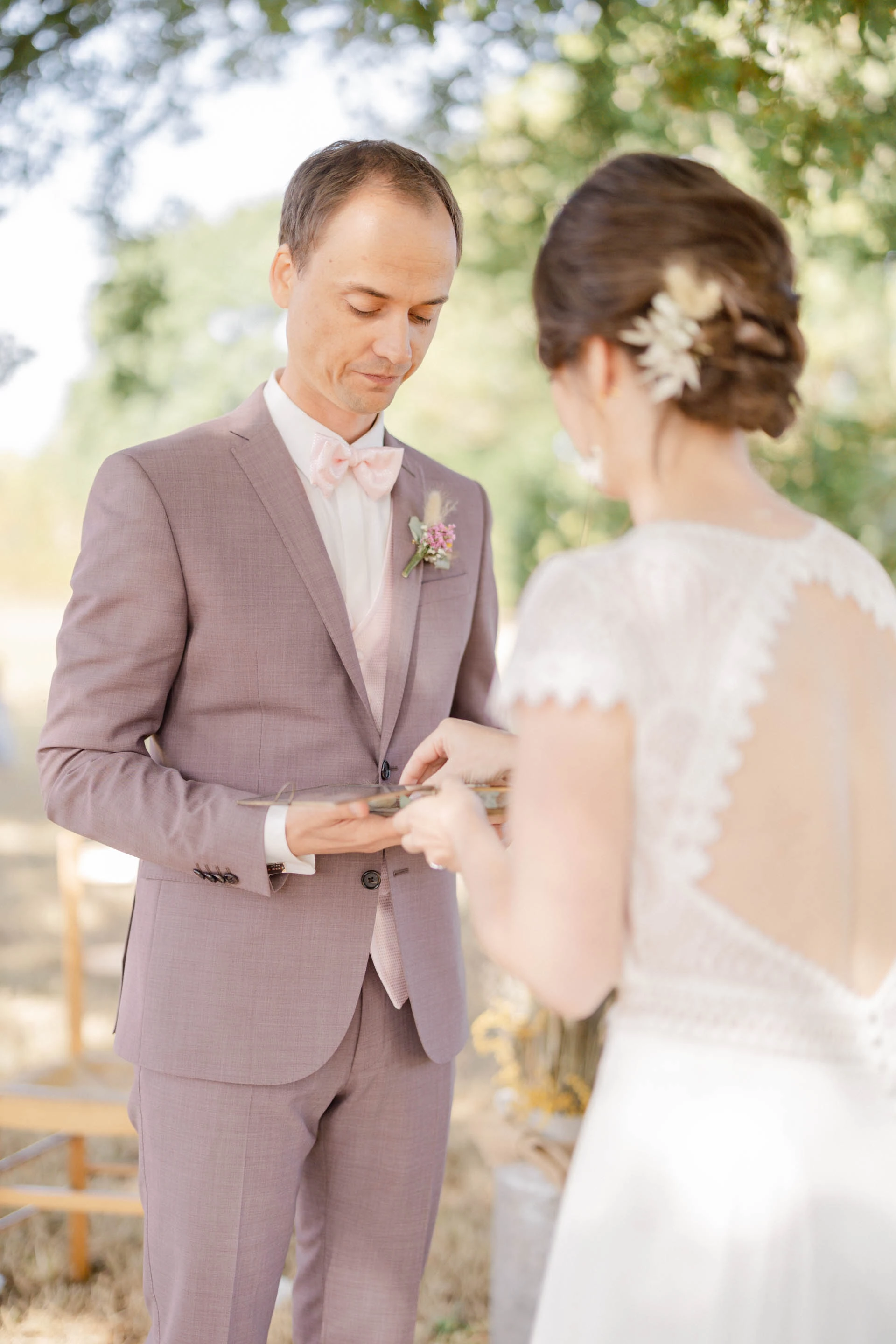 événement rose collier robe pétale